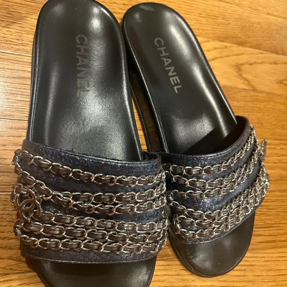 Chanel Chain Slides Shoes - Picture 3 of 9